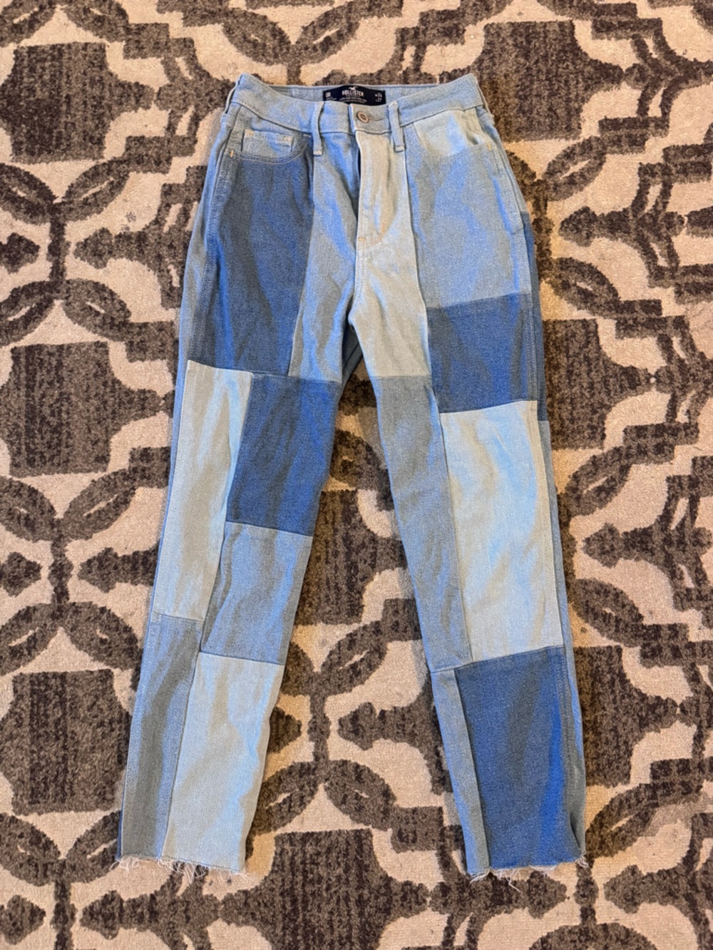 Hollister Light Blue Vintage-Style High-Rise Mom Jeans